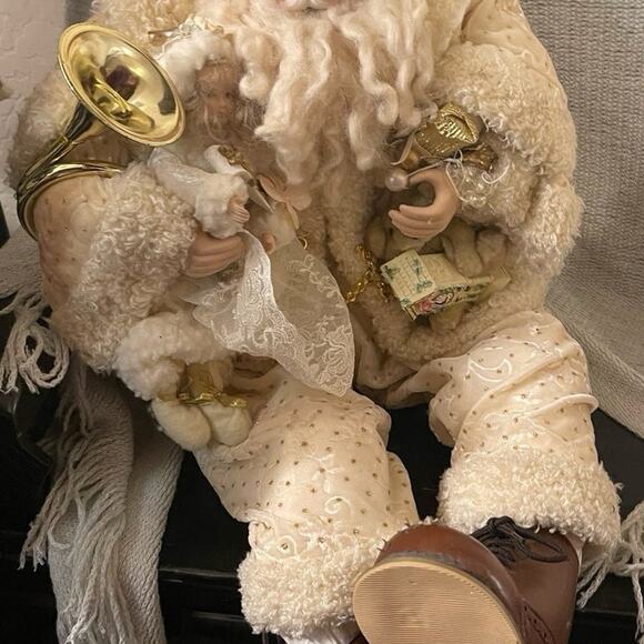 Decorative Santa Claus ivory suit porcelain hands decorative sitting Christmas - Picture 5 of 15